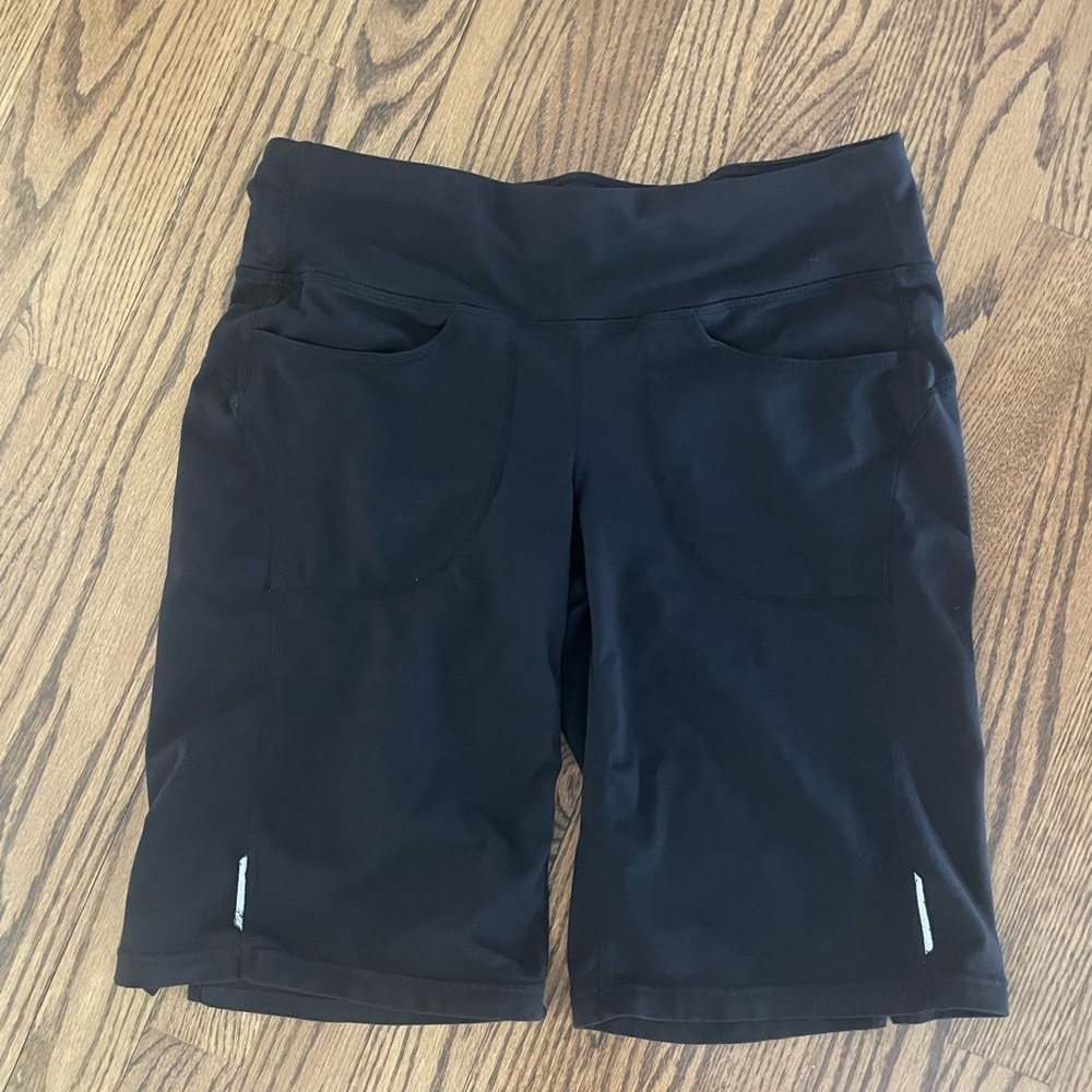 Athleta women’s long exercise shorts size S